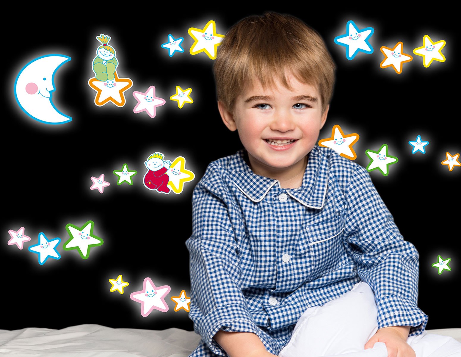 Διακοσμητικά αυτοκόλλητα τοίχου Smiling Stars Φωσφορίζοντα M