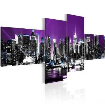 Πίνακας - New York on a violet background