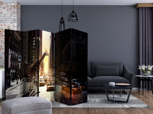 Διαχωριστικό με 5 τμήματα - Giraffe in the Big City II [Room Dividers] φωτογραφία